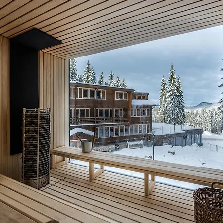 Bjoernson & Bjoernson Tree Jasna Hotel