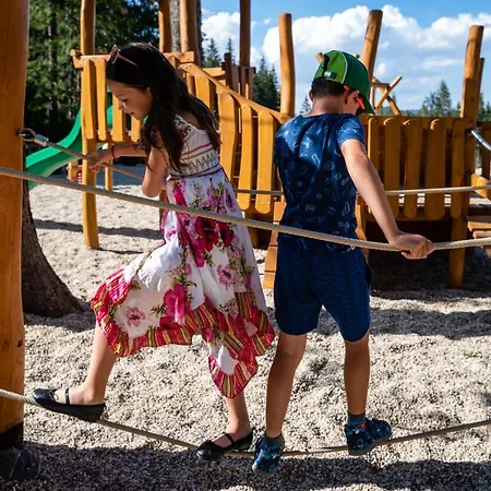 Hotel Bjoernson & Bjoernson Tree Jasna 3*