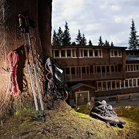 Bjoernson & Bjoernson Tree Jasna 酒店 迪马诺卡多林纳